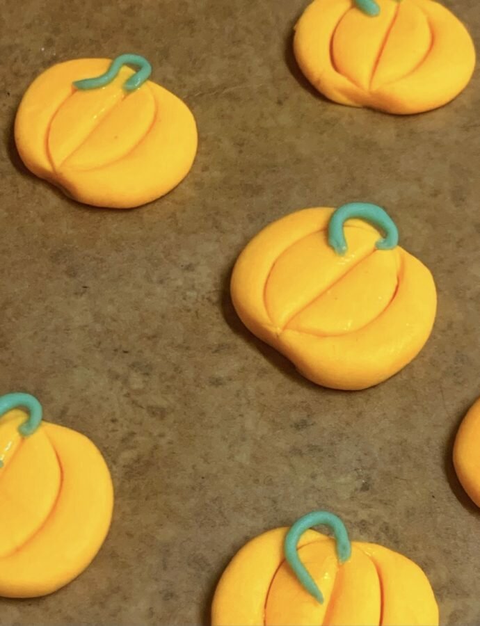 Fondant pumpkins